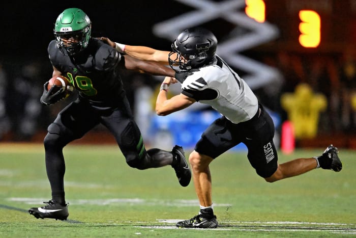 a West Linn Tualatin football Oregon October 5 2023 Leon Neuschwander 51